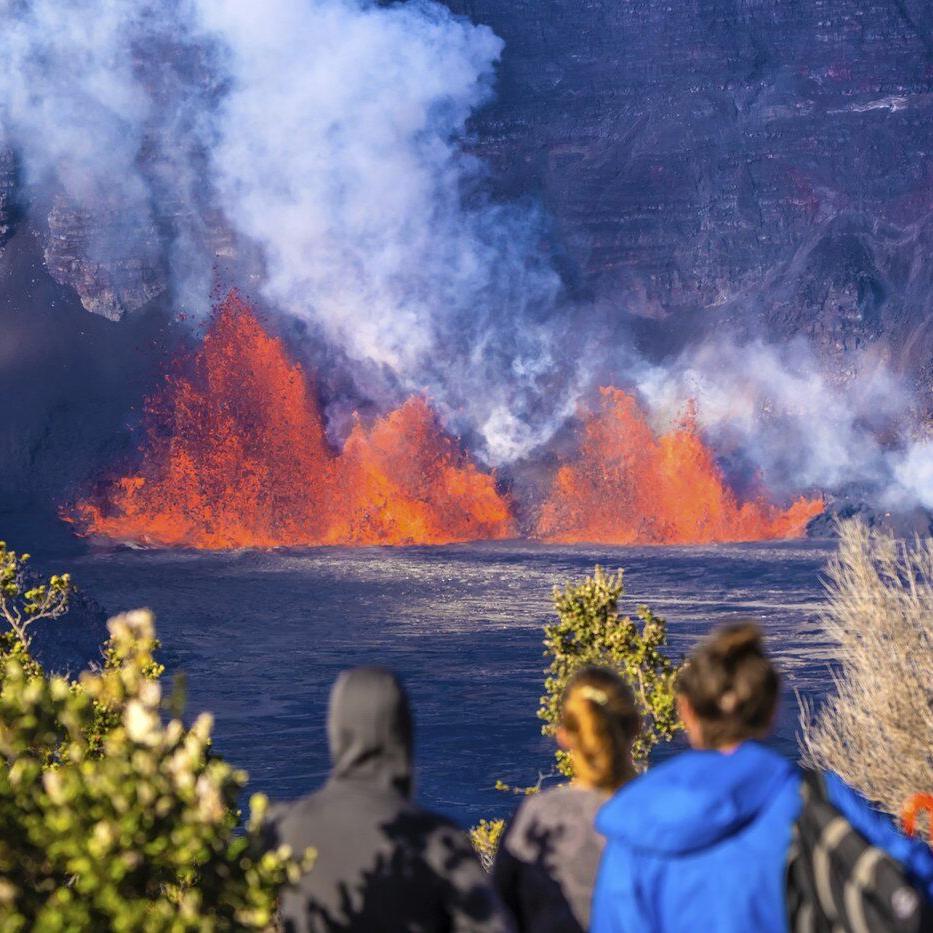 Stunning photos show lava erupting from Hawaii's Kilauea volcano